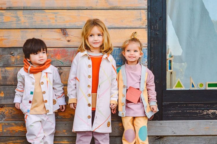 Des vêtements enfant mixtes, unisexes, non genrés : ces marques  s'affranchissent des stéréotypes dans la mode enfant. - Nina Helleboid